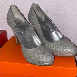 Silver sparkles heels